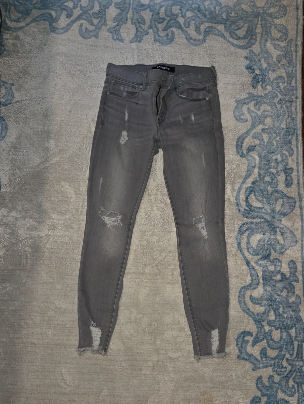 Express Women’s Distressed Gray Skinny Jeans